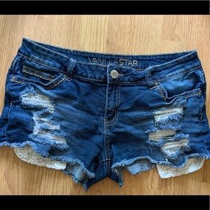 Cute Ripped, lace pocket shorts